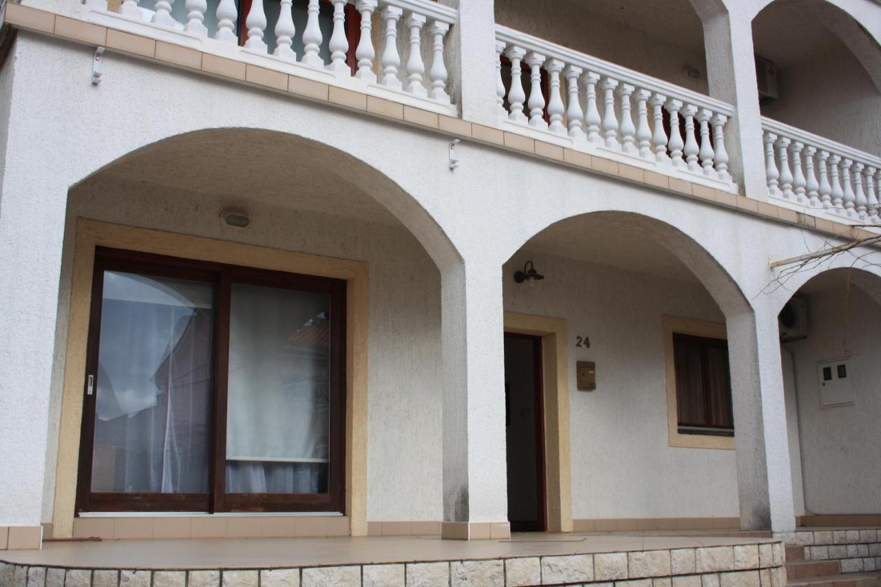 Apartment Kati Crikvenica Bagian luar foto